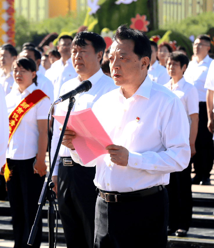 石河子市迎来新一届领导团队，共谱发展新篇章